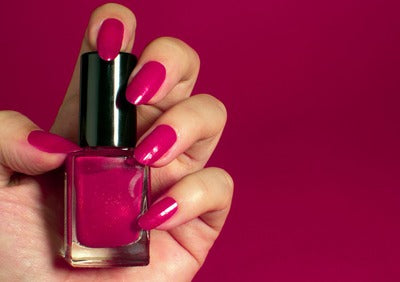 15 Best Long Lasting Nail Polishes for Manicure